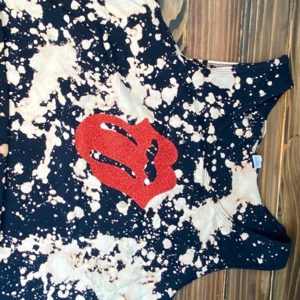 SOLD!! Rolling Stones Acid Wash Red Tongue Tank - Picture 4 of 8
